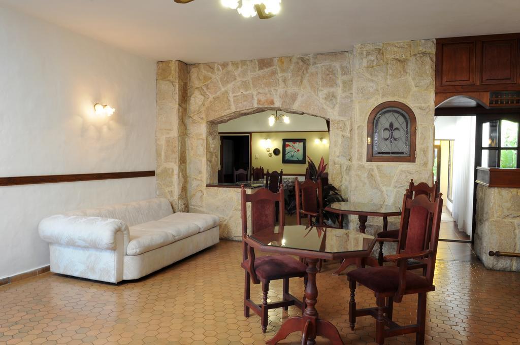 Hotel Andino Villa Carlos Paz Exterior photo
